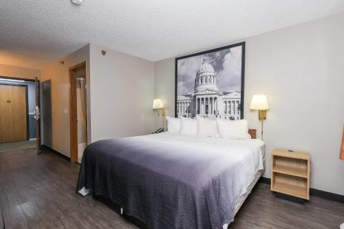 Super 8 by Wyndham Smithville Kansas City in Smithville, USA