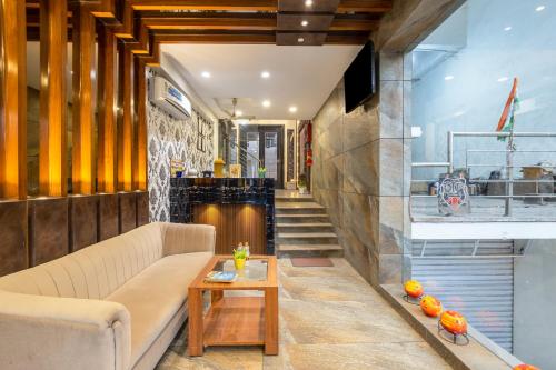 Hotel Ashirwad 2 Km From Ghazaibad Railway Station photo 3