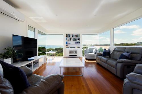 On The Beach & Golf Course Minutes from MTB Trails in Low Head