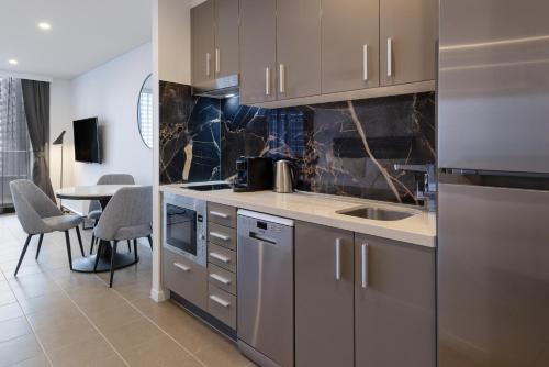 布羅德比奇美利通套房酒店 (Meriton Suites Broadbeach) in 黃金海岸