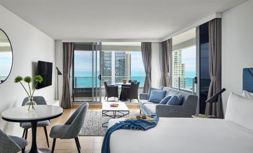 布羅德比奇美利通套房酒店 (Meriton Suites Broadbeach) in 黃金海岸