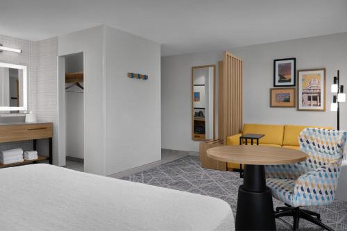 Hampton Inn & Suites Roswell - image 36
