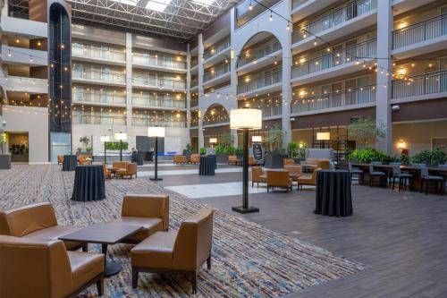 Embassy Suites by Hilton Seattle Bellevue, Bellevue