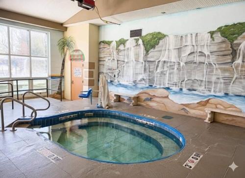 Yüzme havuzu, Comfort Inn Sandusky in Sandusky (OH)