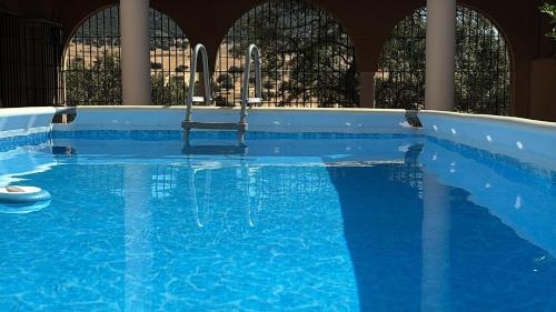 Peldbaseins, La Casita Agroturismo Dehesa la Pared in Chillón