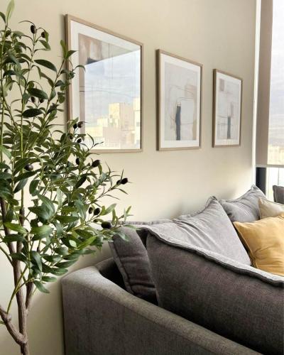 Cozy urban view retreat - image 5