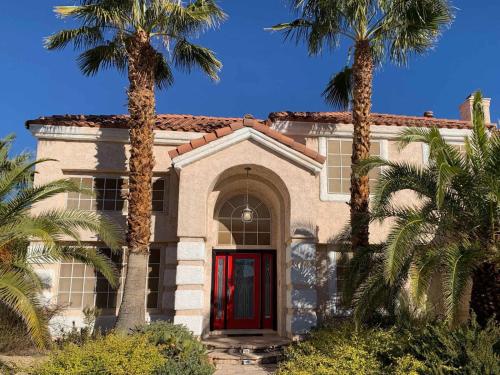 Luxury Las Vegas Retreat in 5BR House with Pool – khách sạn tại Summerlin