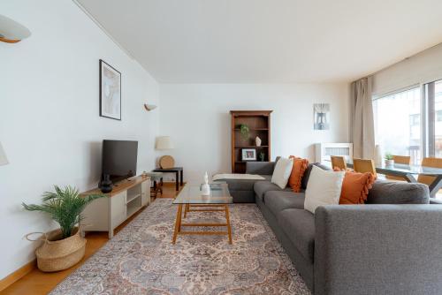 Grand logement moderne avec 4 chambres a Paris 15ᵉ