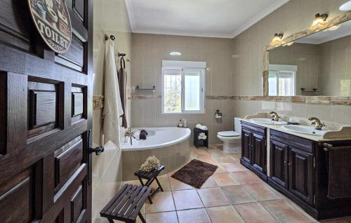 Vannas istaba, Cozy Home In La Carolina in La Carolina