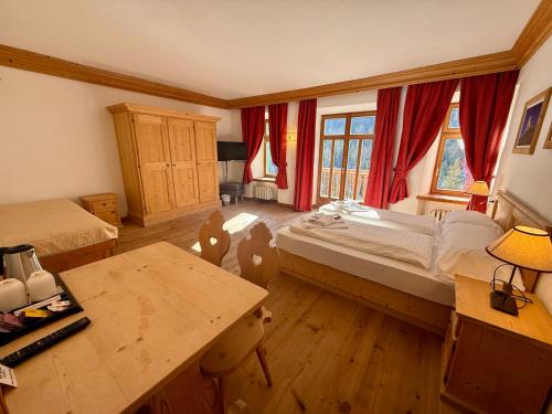 room detail thumbnail 0