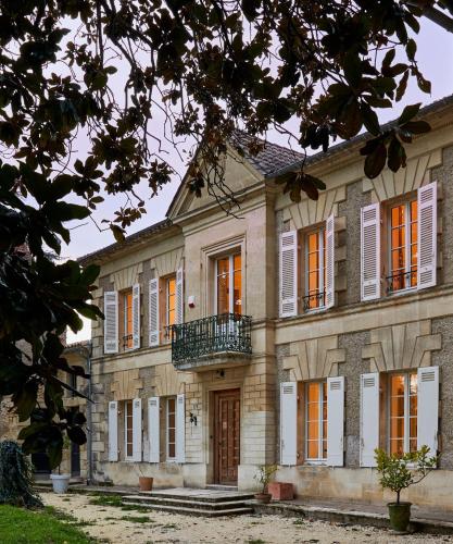 Malis Castera Le Petit Château chambre d'hôte Sainte-Terre