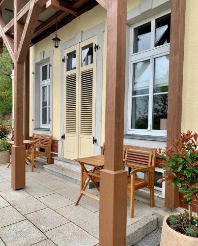 Balkons/terase, Löwenvilla (Lowenvilla) in Nunchritz