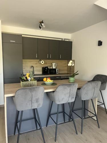 Apartments Mariner with heated pool - Location saisonnière - Zaton