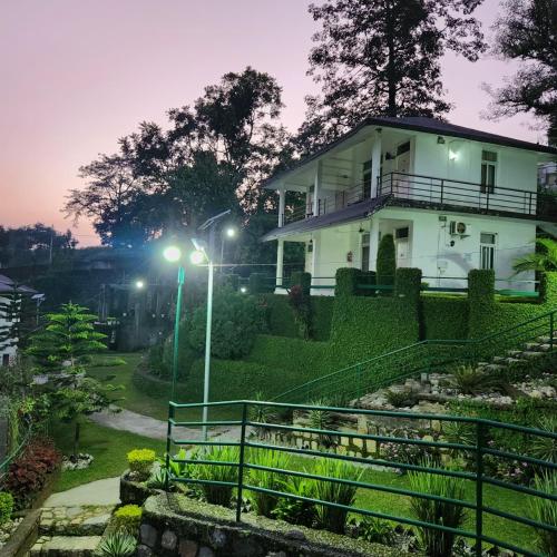 Home in the Hills, Resort & Restaurant photo 4