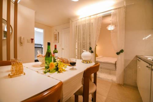 3BR Private House Hyehwa Family Stay 3 ACs Airport Taxi available, Seul