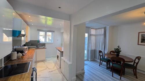 Nice Living Serviced Accommodations 15 - Bubbenhall
