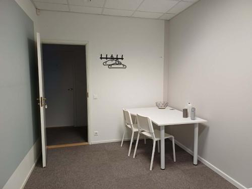 Room near City Center Harbour, Tallin (foto 8)