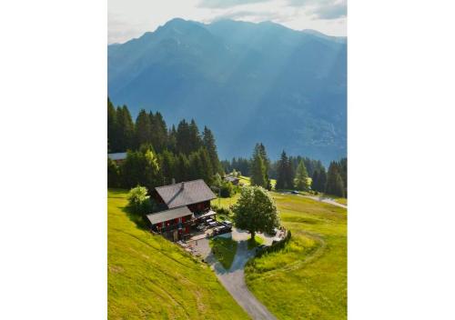 設施, Bergpension Battagliahütte (Bergpension Battagliahutte) in 馬利克斯