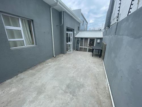 Renovated historic fishers house - image 4