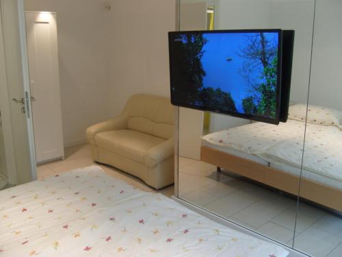 2 twin beds