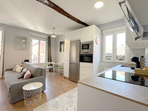 Apartment facing the Bizkaia Bridge, Bilbao in 波圖加勒特