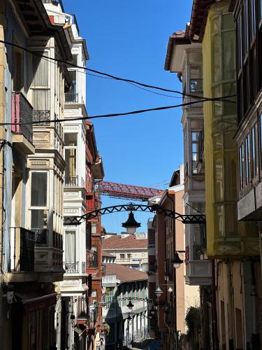 Apartment facing the Bizkaia Bridge, Bilbao in 波圖加勒特
