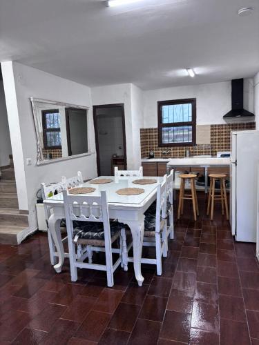 Kitchen, Masia La Santjau in Els Muntells