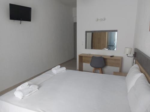 Karafelas rooms in Skiathos Island