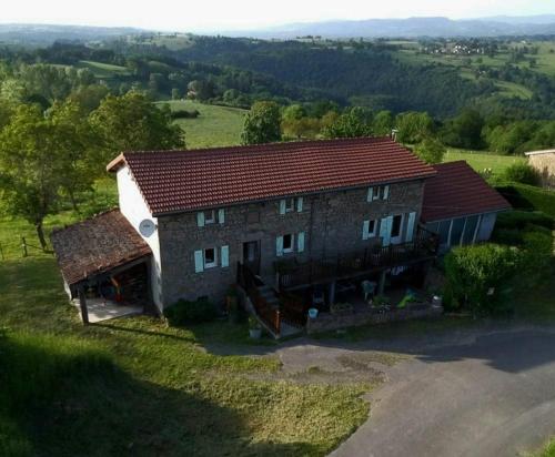 Viesnīcas āriene, La P'tite Chaumiere in Saint-Dier-d'Auvergne