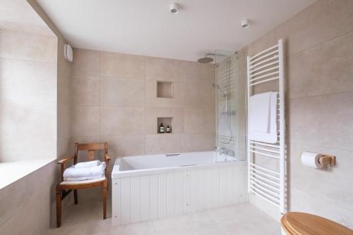 A Brilliant Find - Luxury Highland House near Isle of Skye, NC500 in Ardaneaskan