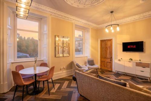 2BR with Free Parking Nr Edinburgh & Dalhousie Castle in Арністон