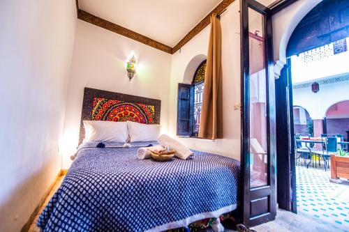 room detail thumbnail 1