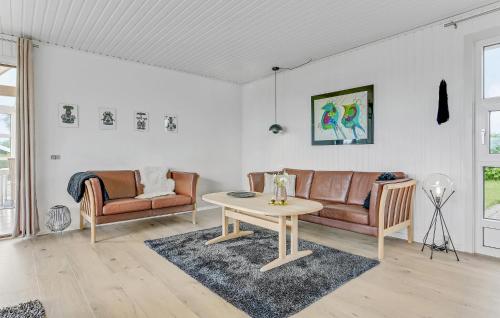  3 Bedroom Nice Home In Hejls in Hejls