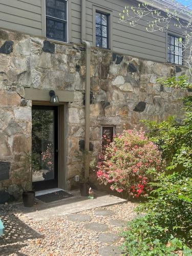 The Forest Door - Studio Suite in Stone Cottage in Traiona (NC)