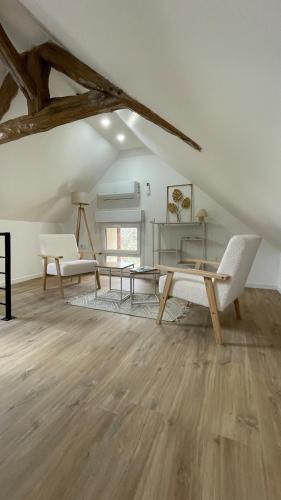 Petite maison renovee in Larche