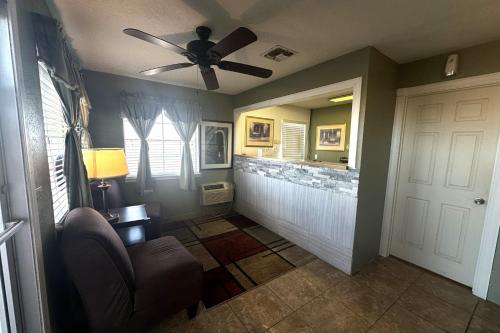 HiWay Inn Express in Elk City, USA