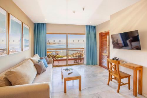 Sunset Beach Club Hotel Apartments in Torrequebrada