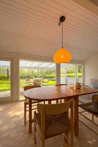 Exterior view, Summer House With Wood Stove Near Vejrhøj Canal in Asnæs