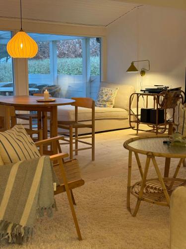 Exterior view, Summer House With Wood Stove Near Vejrhøj Canal in Asnæs