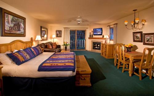 Alpine Village Suites in Taos Ski Valley, USA