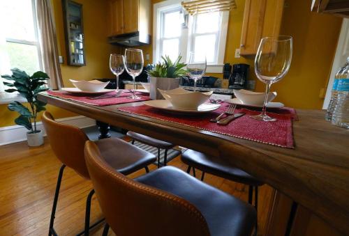 Downtown Princeton Elegance • 3BR • Fast Wi-fi in 普林斯頓市中心