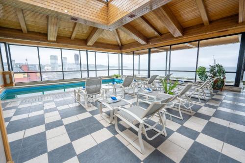 Piscina, abba Presidente Suites Puerto Montt in Puerto Montt