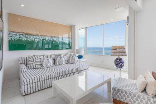 Rio082 - Charming beachfront apartment in Ipanema - image 5