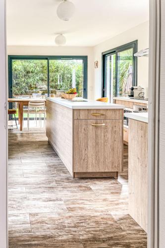 廚房, Holiday Home Saint Tro 2 by Interhome in 聖特羅讓萊班