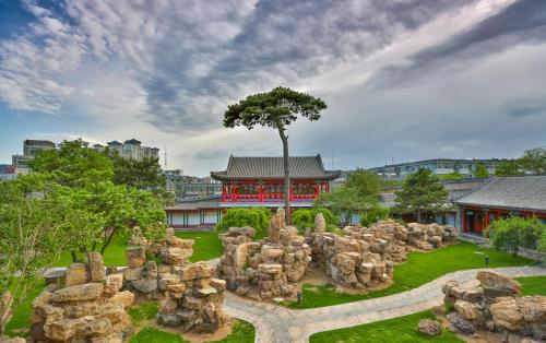 . Chengde Imperial Mountain Resort