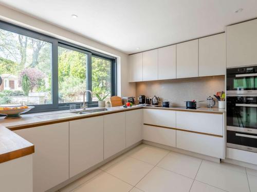 Iekārtas, 4 Bed in Swanage oc-dc070 in Studland