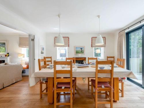 Iekārtas, 4 Bed in Swanage oc-dc070 in Studland