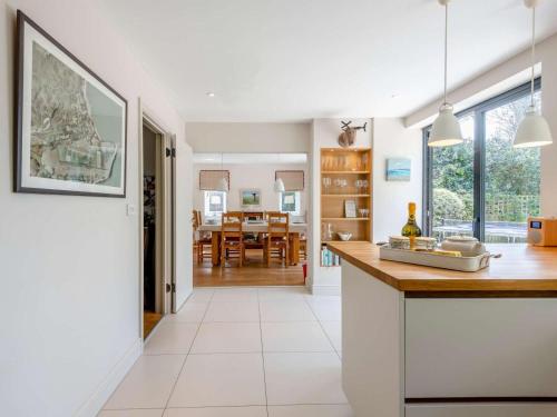 Iekārtas, 4 Bed in Swanage oc-dc070 in Studland