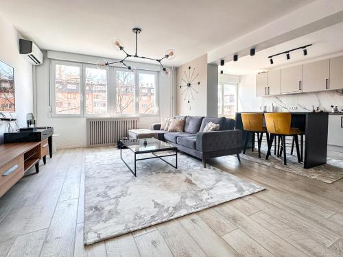 Cheyf Central Lux