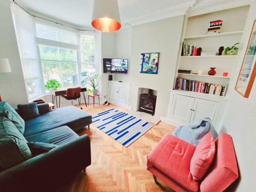 Upscale Family Home Beautiful Setting in Halewood